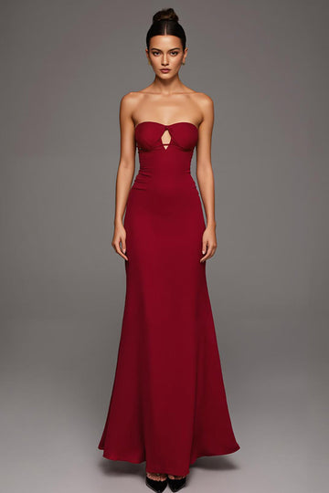 Robe formelle sirène rouge découpée sans bretelles